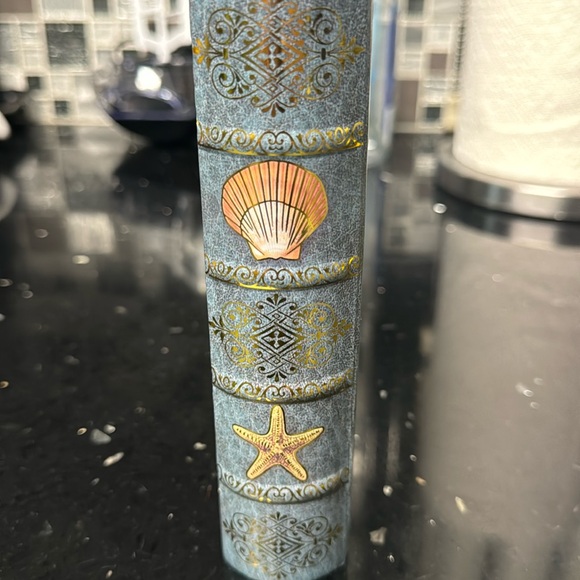 Small book box for keepsakes - Picture 6 of 7